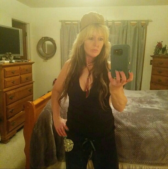 Sexy Black Tank ❤HOST PICK❤ - Picture 4 of 4