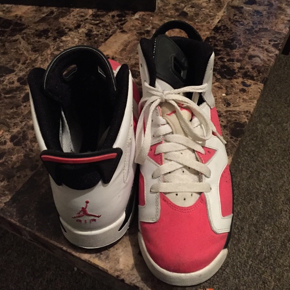 Coral Rose 6s - Picture 2 of 3