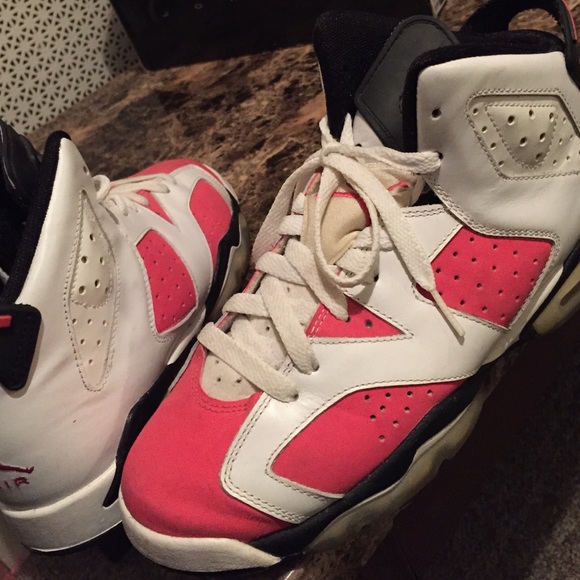 Coral Rose 6s - Picture 3 of 3