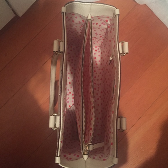 ‼️SOLD‼️Kate spade white tote - Picture 2 of 3