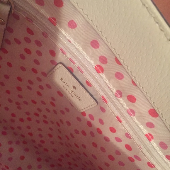 ‼️SOLD‼️Kate spade white tote - Picture 3 of 3