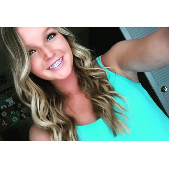 Meet your Posher, Katelyn