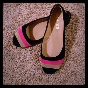 Like New Tricolor Flats