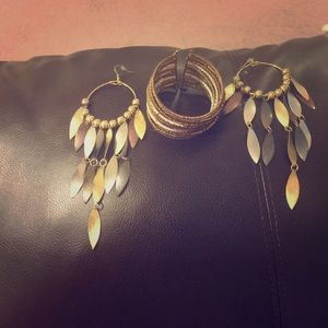 Tri-color gold tone earring and bracelet set