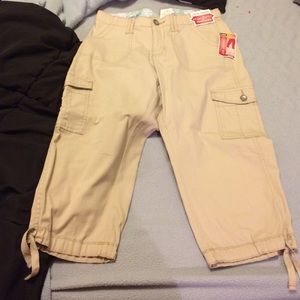 Khaki capris