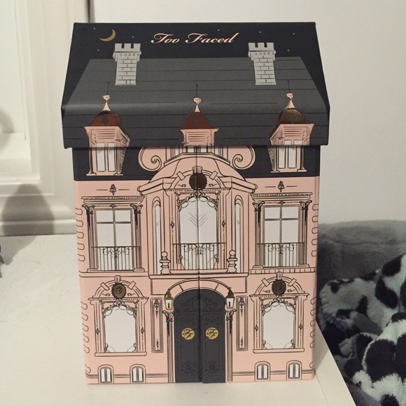Too faced le grand chateau. Box only