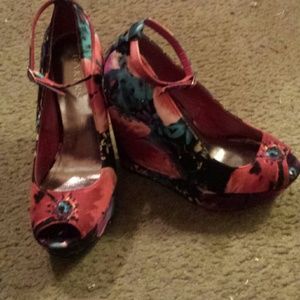 Multi color flower peep toe wedges