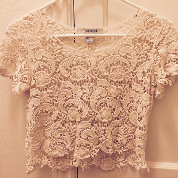 white cropped lace top - Picture 2 of 3