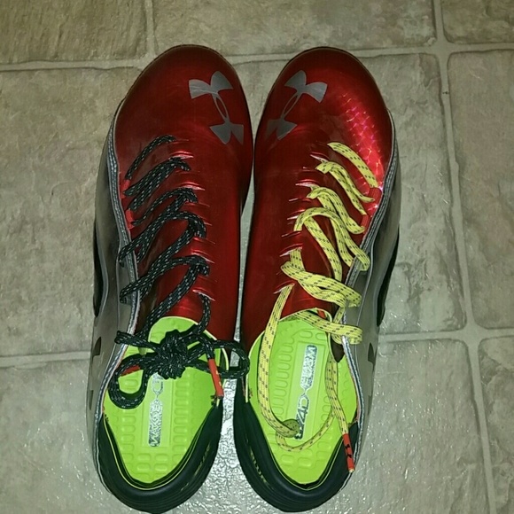 Soccer cleats
