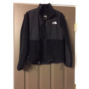USED Women's north face fleece coat