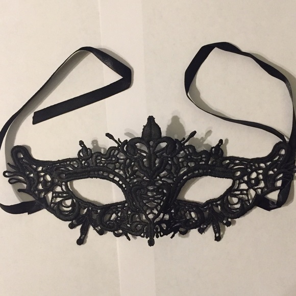 Fleur De Lis Crowned Mask
