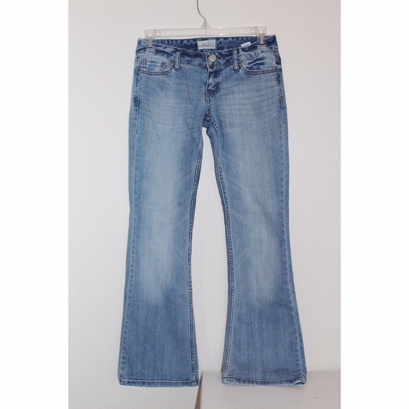 American Eagle flared wide leg light wash jeans
