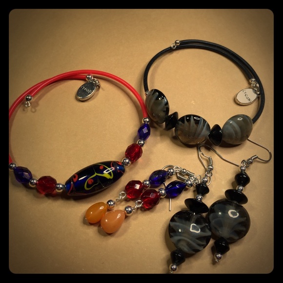EV31 Murano Glass Rubber Tubing wire bracelets - Picture 1 of 4
