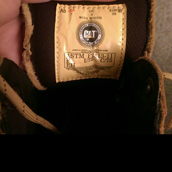 Caterpillar steel toe shoes - Picture 3 of 4