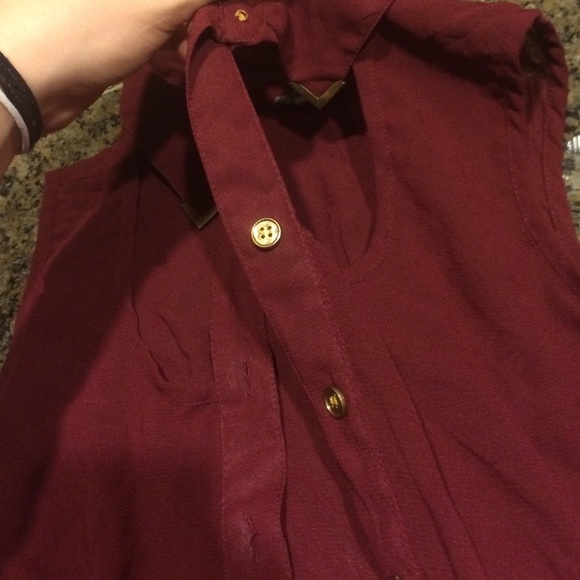 beautiful tank - Picture 2 of 2