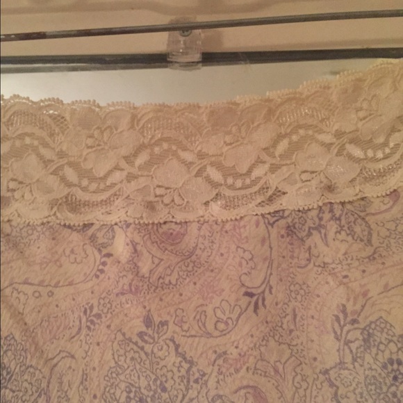 Mini skirt with elastic lace top - Picture 3 of 4