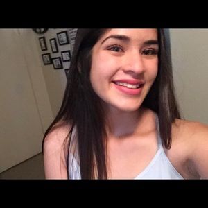 Meet your Posher, Lorena