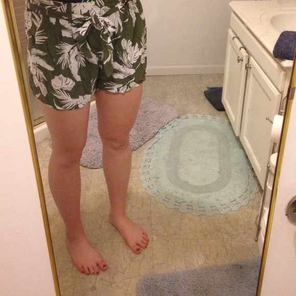 Old Navy Pants - 👗Flowy shorts