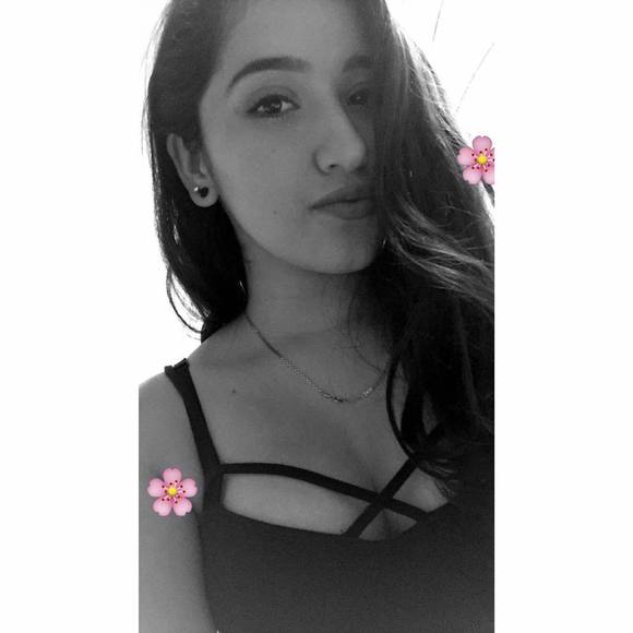 Meet your Posher, Maria