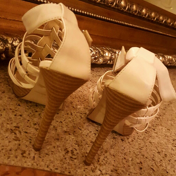 Bonnibel gourgouse  high heels as new - Picture 3 of 4