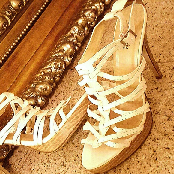 Bonnibel gourgouse  high heels as new - Picture 4 of 4