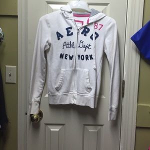 White Aeropostale hoodie w navy and pink letters