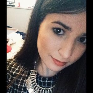 Meet your Posher, Isabella