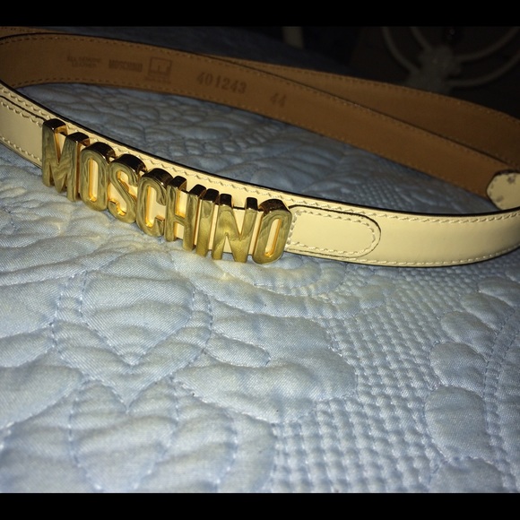 Moschino belt
