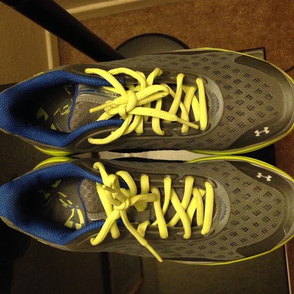 Under armor - Picture 2 of 2