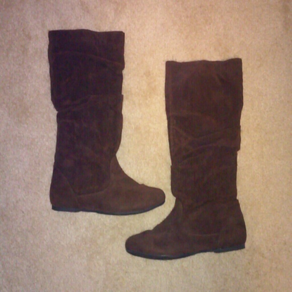 Brown boots