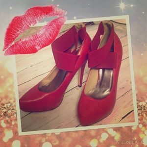 Red pumps