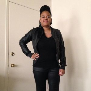 Meet your Posher, Latisha