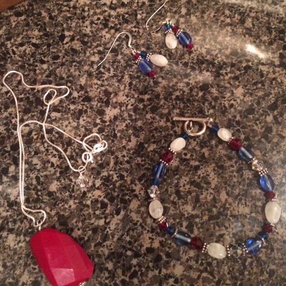 necklace, bracelet, earrings set - Picture 1 of 4