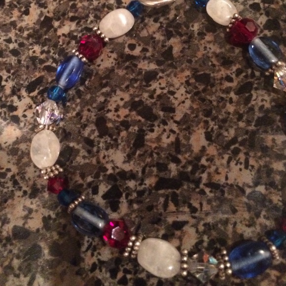 necklace, bracelet, earrings set - Picture 3 of 4