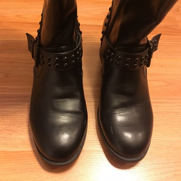 Simply Vera VERA WANG Black Studded Boots. - Picture 3 of 5