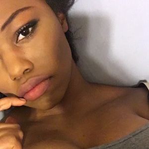 Meet your Posher, Gloria