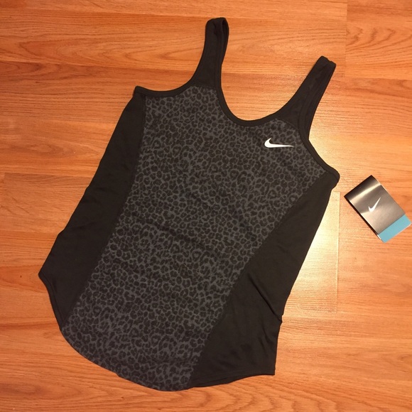 Nike Dri-Fit Tennis Tank. - Picture 2 of 4