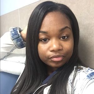 Meet your Posher, Kenyatta