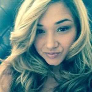 Meet your Posher, Desiree