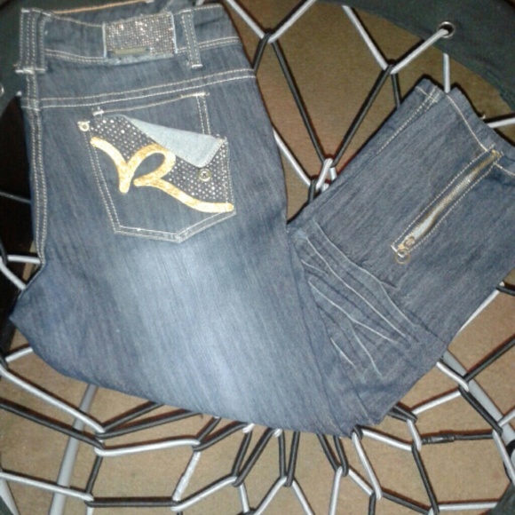 Roca wear capri pants