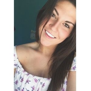 Meet your Posher, Hannah