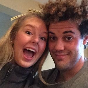 Meet your Posher, Elise