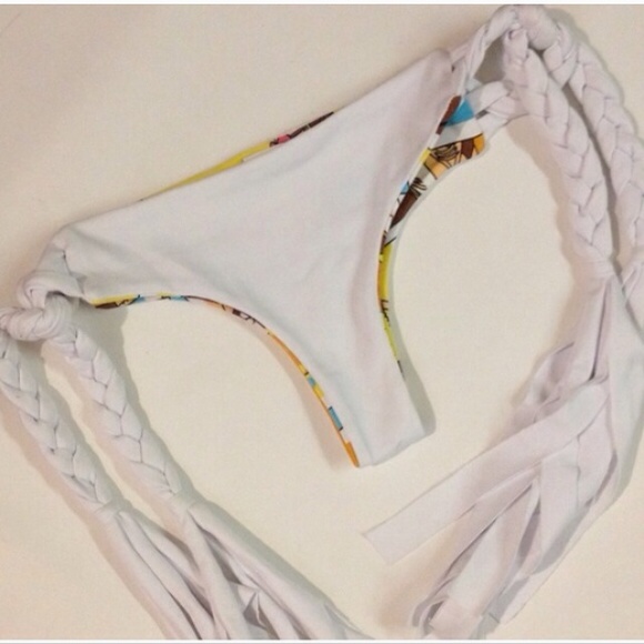San Lorenzo white thong