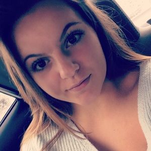 Meet your Posher, Victoria