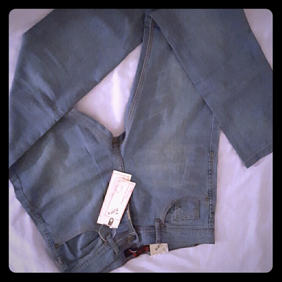 Mens slim fit must bundle with 3 jeans