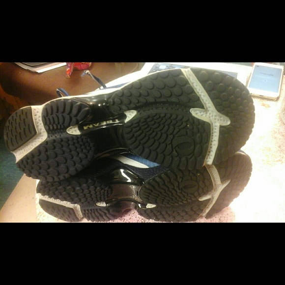 PEARL IZUMI WOMENS WORKOUT SHOES - Picture 2 of 3