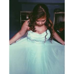 Meet your Posher, Vanessa