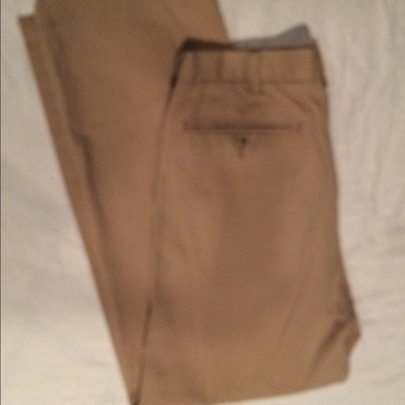 Men's khaki dress pants from Old Navy 🎀