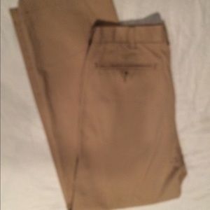 Men's khaki dress pants from Old Navy 🎀