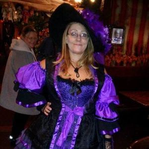 Meet your Posher, Vicki